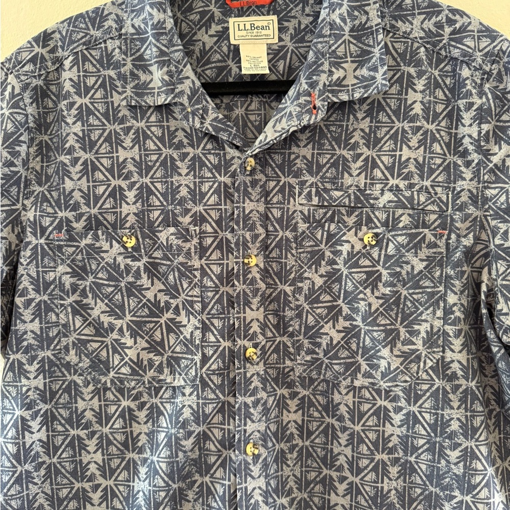 L.L. Bean Men's Blue Patterned Casual Shirt - Picture 3 of 6